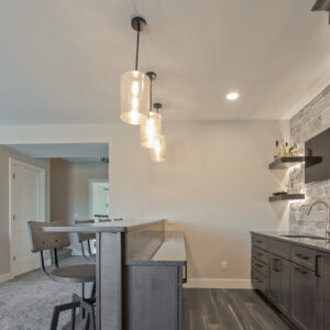 Shiloh Clear Alder Caviar with Basso LG Viatera Quartz