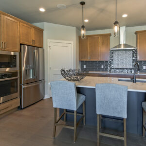 warm transitional style kitchen