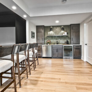 wood-look vinyl floor by paramount floors, rigid core keystone 7x48 sun river tan